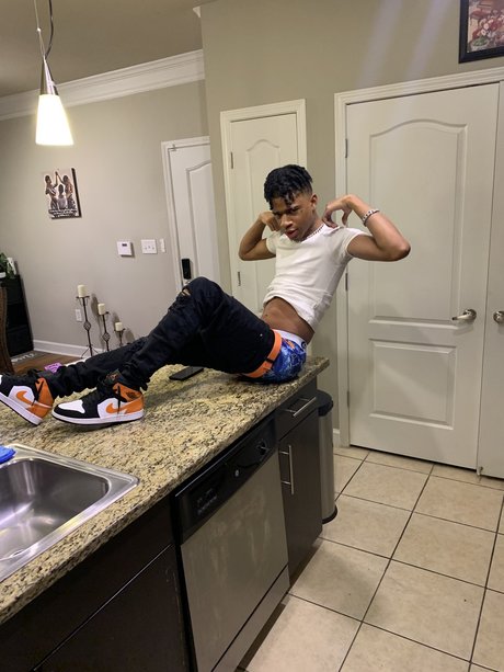 Nacktes geleaktes OnlyFans-Foto von Slime