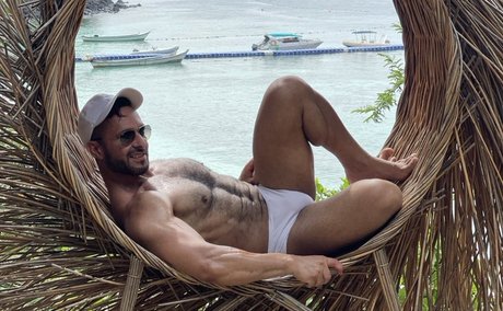 Foto di nudo di fuga di OnlyFans di Adam Champ