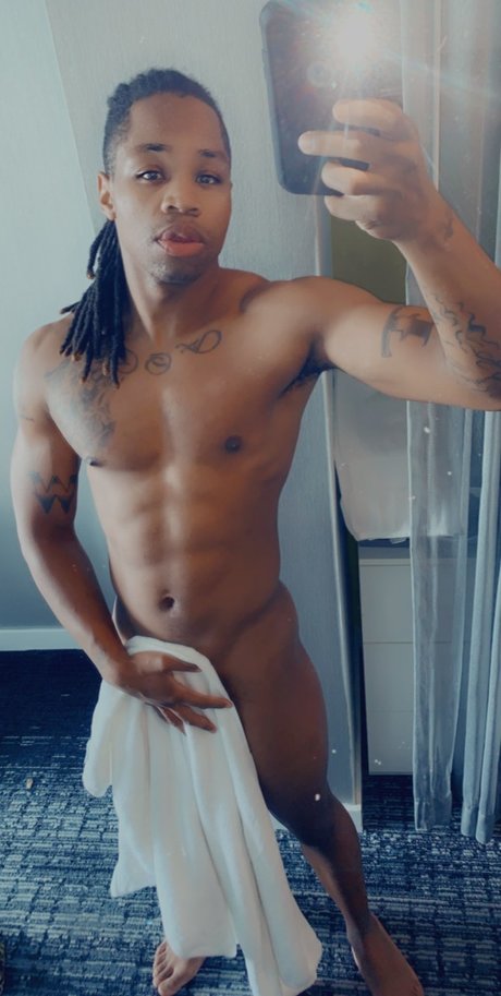 Foto di nudo di fuga di OnlyFans di Ray Walk