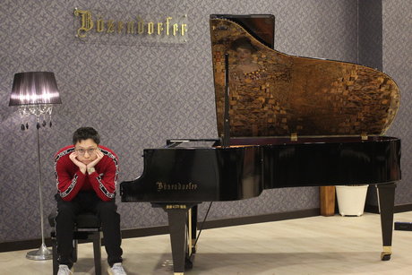 Nahá fotka uniklých OnlyFans od Ray Mak