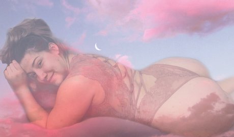 Nahá fotka uniklých OnlyFans od Rayjay 