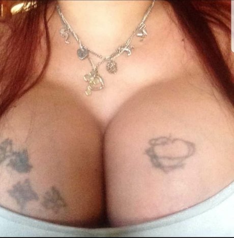 Naken lekkede OnlyFans-bilde av Raven40dd