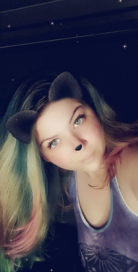 Foto di nudo di fuga di OnlyFans di Ravecorekitty