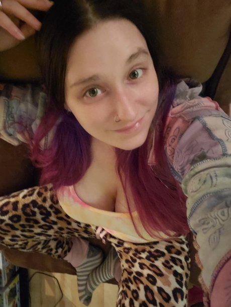 Nahá fotka uniklých OnlyFans od Rhiannon Exotic