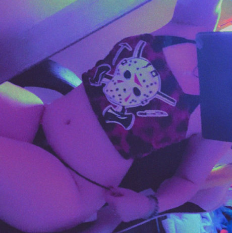 Naken lekkede OnlyFans-bilde av  