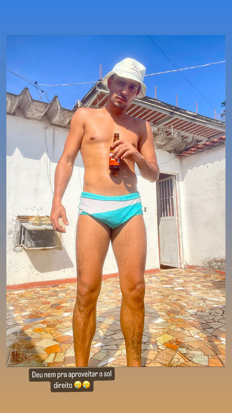 Naken lekkede OnlyFans-bilde av Renan Fernandes