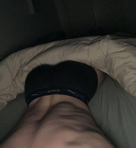 Alasti lekkinud OnlyFans-i pilt Reequeenaa