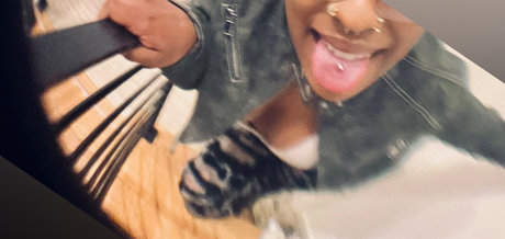 Nahá fotka uniklých OnlyFans od Maneater