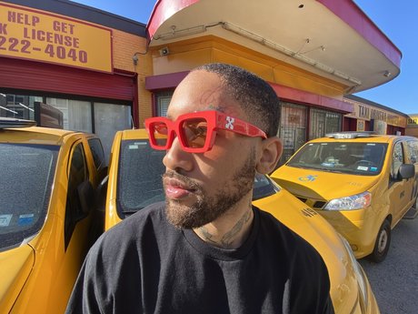 Alasti lekkinud OnlyFans-i pilt Ron Bellamy