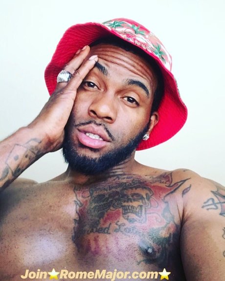 Naakte gelekte OnlyFans-foto van Majorwork