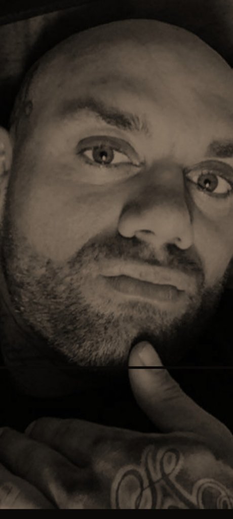 Nahá fotka uniklých OnlyFans od Roman Sylva