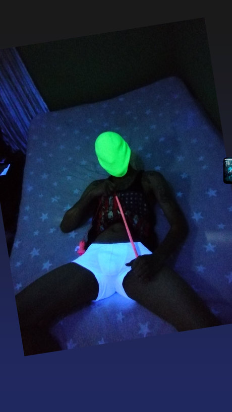 Naken lekkede OnlyFans-bilde av Roman