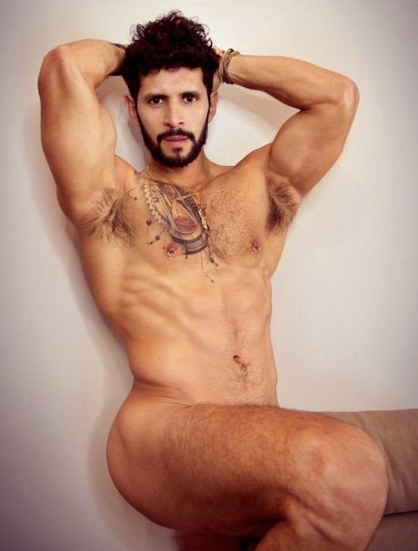 Nacktes geleaktes OnlyFans-Foto von Roger Eder