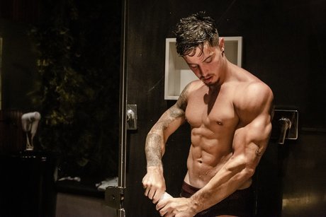 Naken lekkede OnlyFans-bilde av Rodrigobfc