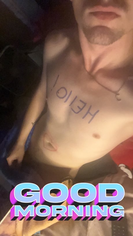 Naken läckt OnlyFans-bild av Yummy Bunny