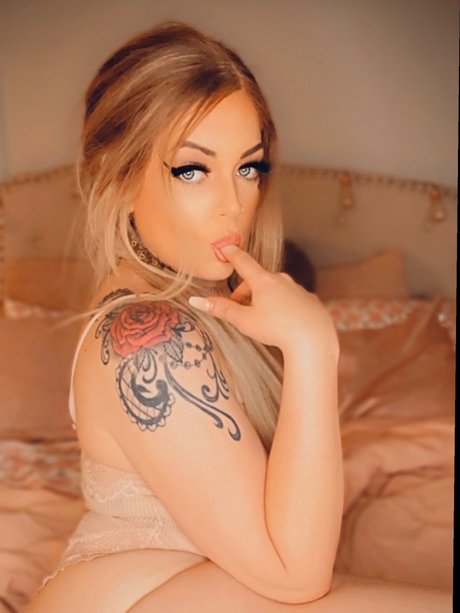 Riley Lockhart OnlyFansリークヌード写真