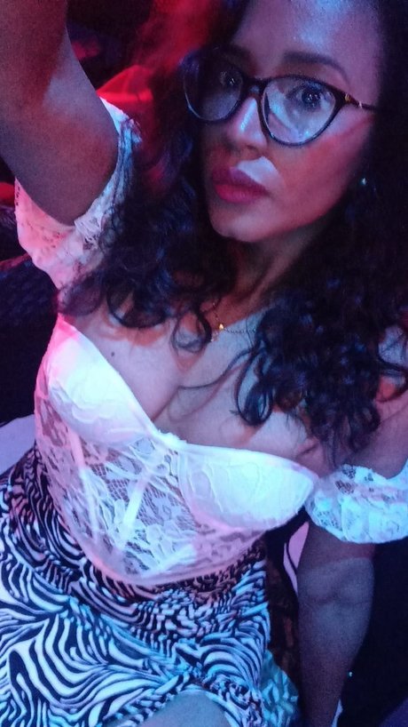 Foto desnuda filtrada de OnlyFans de Rose Miel