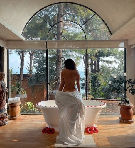 Naakte gelekte OnlyFans-foto van Samantha Ava  Top 05 