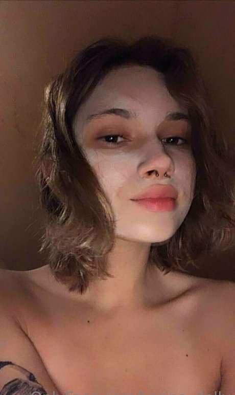 Nahá fotka uniklých OnlyFans od Karinadolly