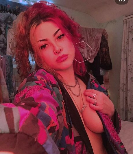 Photo nue de fuite OnlyFans de Neferkitti