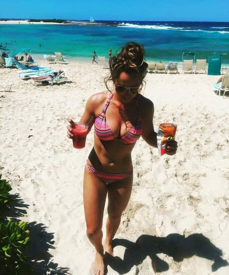 Nacktes geleaktes OnlyFans-Foto von Taylor Altom