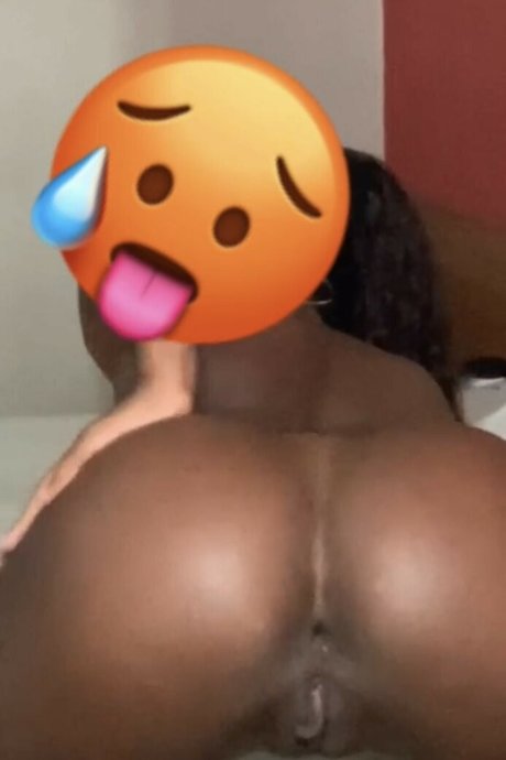 Naakte gelekte OnlyFans-foto van Ericafrill