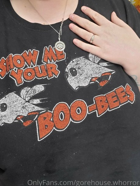 Nacktes geleaktes OnlyFans-Foto von Gorehousewhorror
