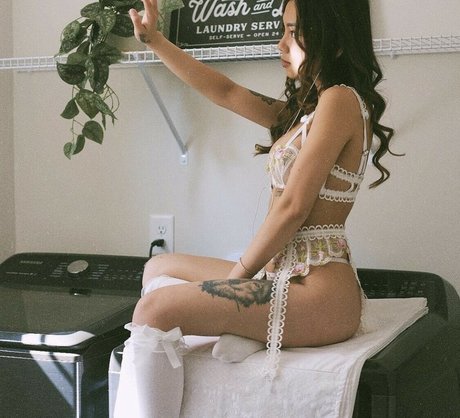 Miullien naked leaks OnlyFans pic