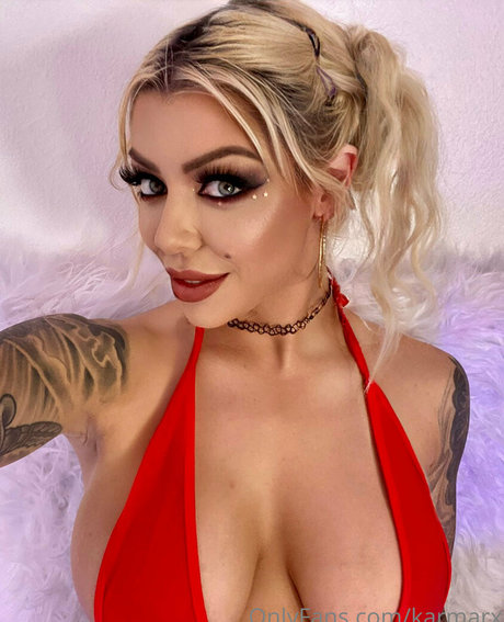 Nahá fotka uniklých OnlyFans od Karmarx