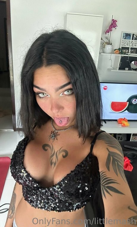 Nacktes geleaktes OnlyFans-Foto von Littlemash
