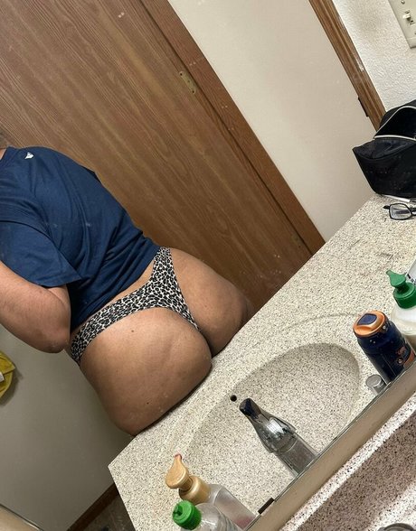 Nacktes geleaktes OnlyFans-Foto von Lizzie222