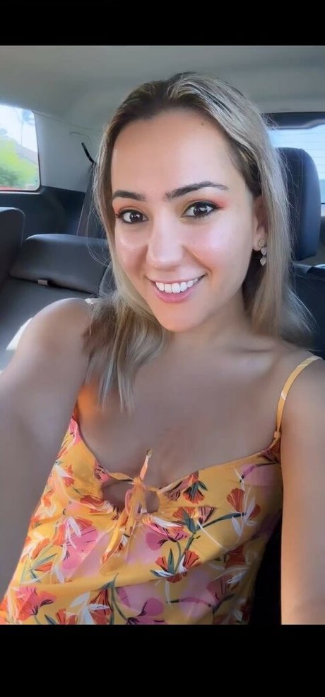 Обнаженная фотография утечки OnlyFans от Selina Amini