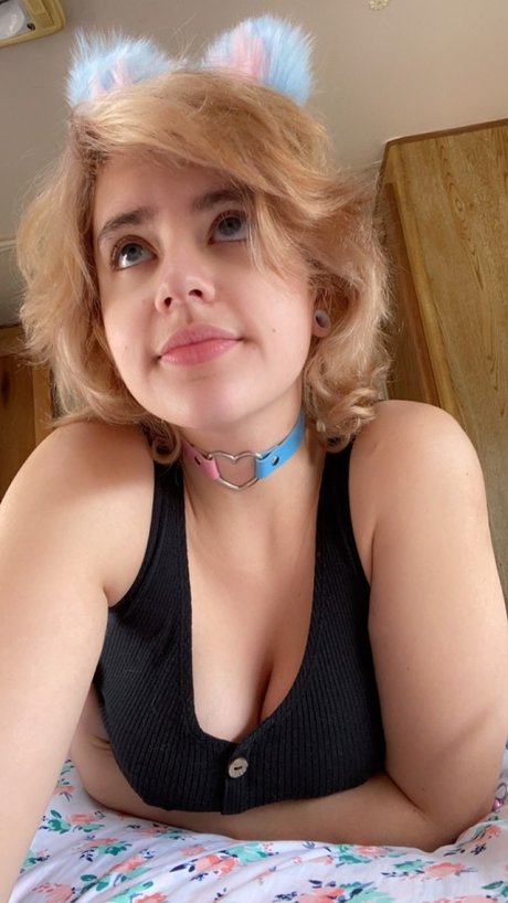 Alasti lekkinud OnlyFans-i pilt Sassysapphire