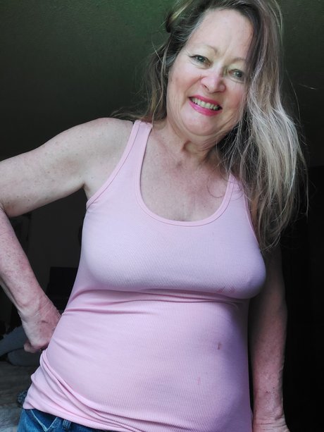 Naken lekkede OnlyFans-bilde av Dianne G