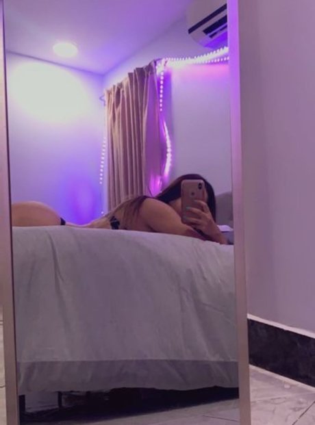 Naken lekkede OnlyFans-bilde av Sarahi Montenegro