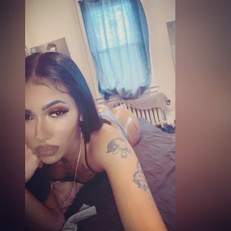 OnlyFans-model Wet As Pvssy Santana Lee