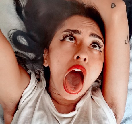 Photo nue de fuite OnlyFans de Tabycatxoxo  Free