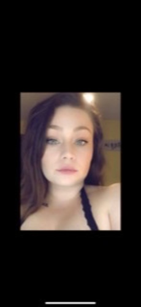 Nahá fotka uniklých OnlyFans od Sarrah