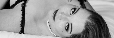 Naakte gelekte OnlyFans-foto van Stormi Rae