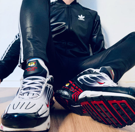 Foto di nudo di fuga di OnlyFans di Sneaxberlin