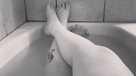 Foto di nudo di fuga di OnlyFans di Charlie