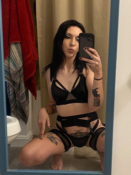 Обнаженная фотография утечки OnlyFans от Moe