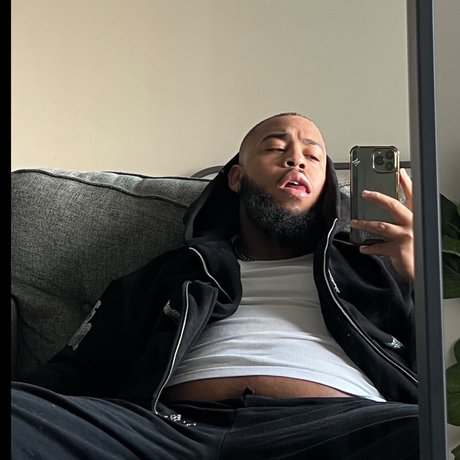 Naakte gelekte OnlyFans-foto van Lilplump