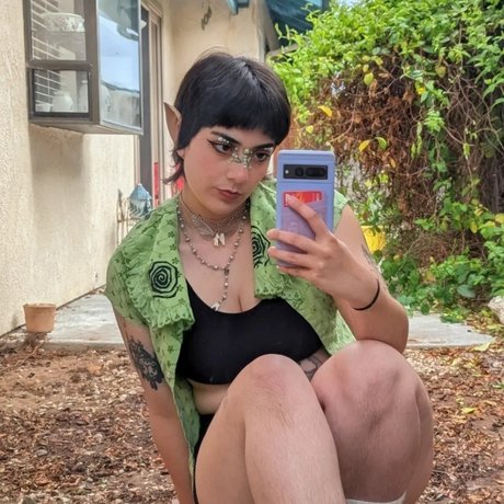 Naken läckt OnlyFans-bild av Peach