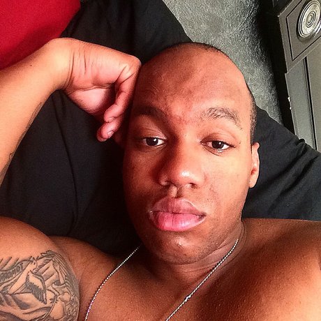 Nacktes geleaktes OnlyFans-Foto von Taz