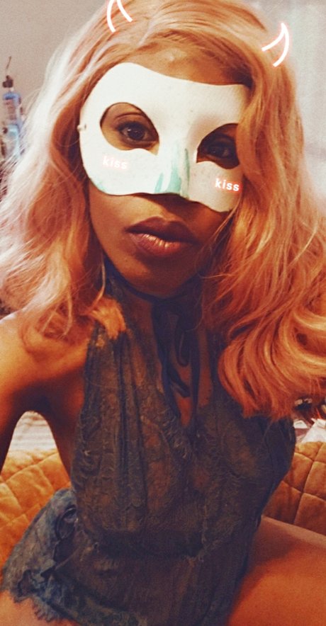 Nahá fotka uniklých OnlyFans od Savannah E Sph Friendlyfree 