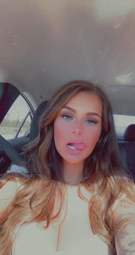 Nahá fotka uniklých OnlyFans od Sophie 