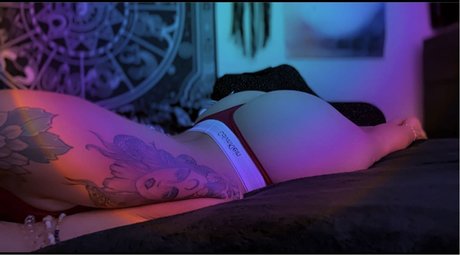 Naken lekkede OnlyFans-bilde av Tbaby