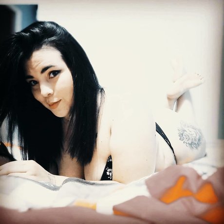 Nahá fotka uniklých OnlyFans od Stephani Gomez