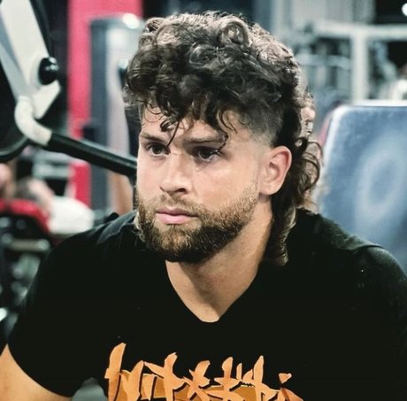 Naakte gelekte OnlyFans-foto van Stephen Lomas